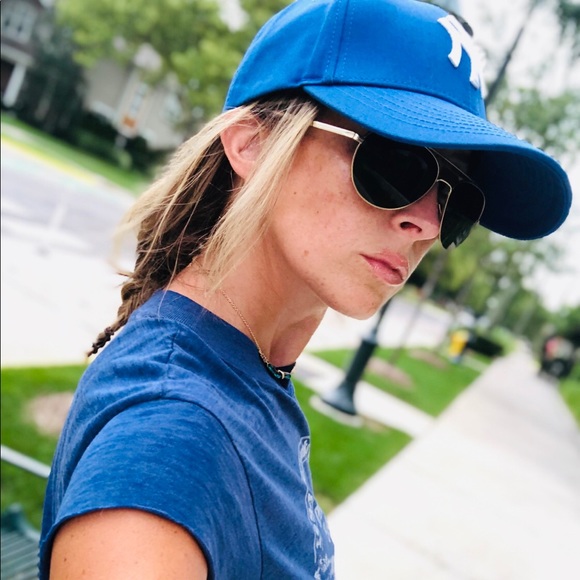 Meet your Posher, Carli - Picture 7 of 7